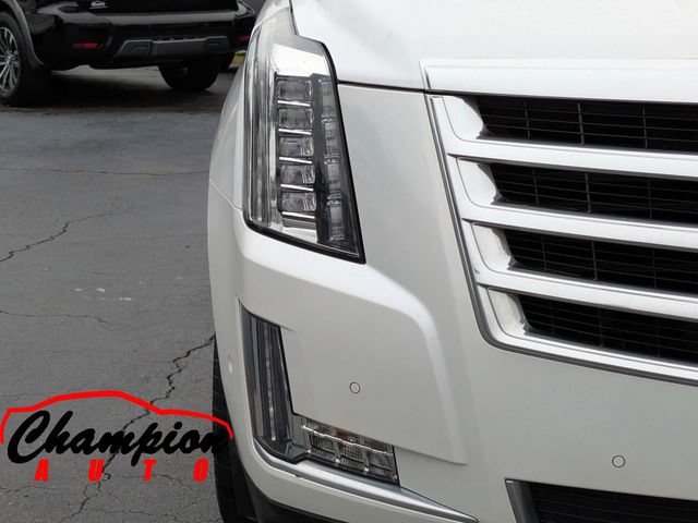 Used 2017 Cadillac Escalade Premium Luxury RWD image 11