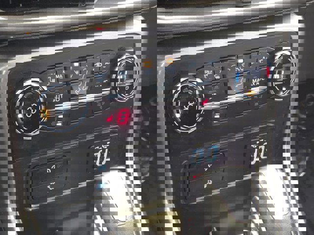 Used 2019 Ford EcoSport SE image 26