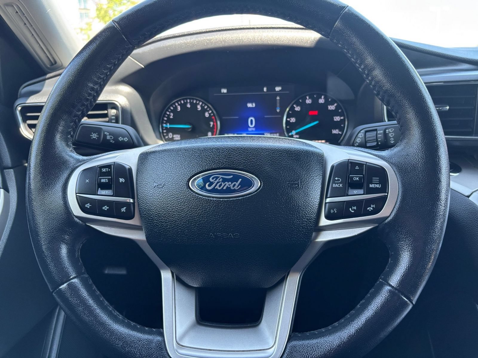 Used 2024 Ford Explorer XLT w/ Equipment Group 202A RWD image 29