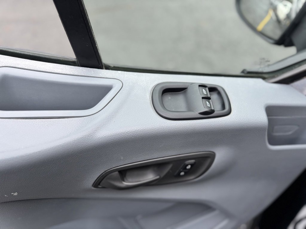 Used 2018 Ford Transit 250 148 Medium Roof image 19