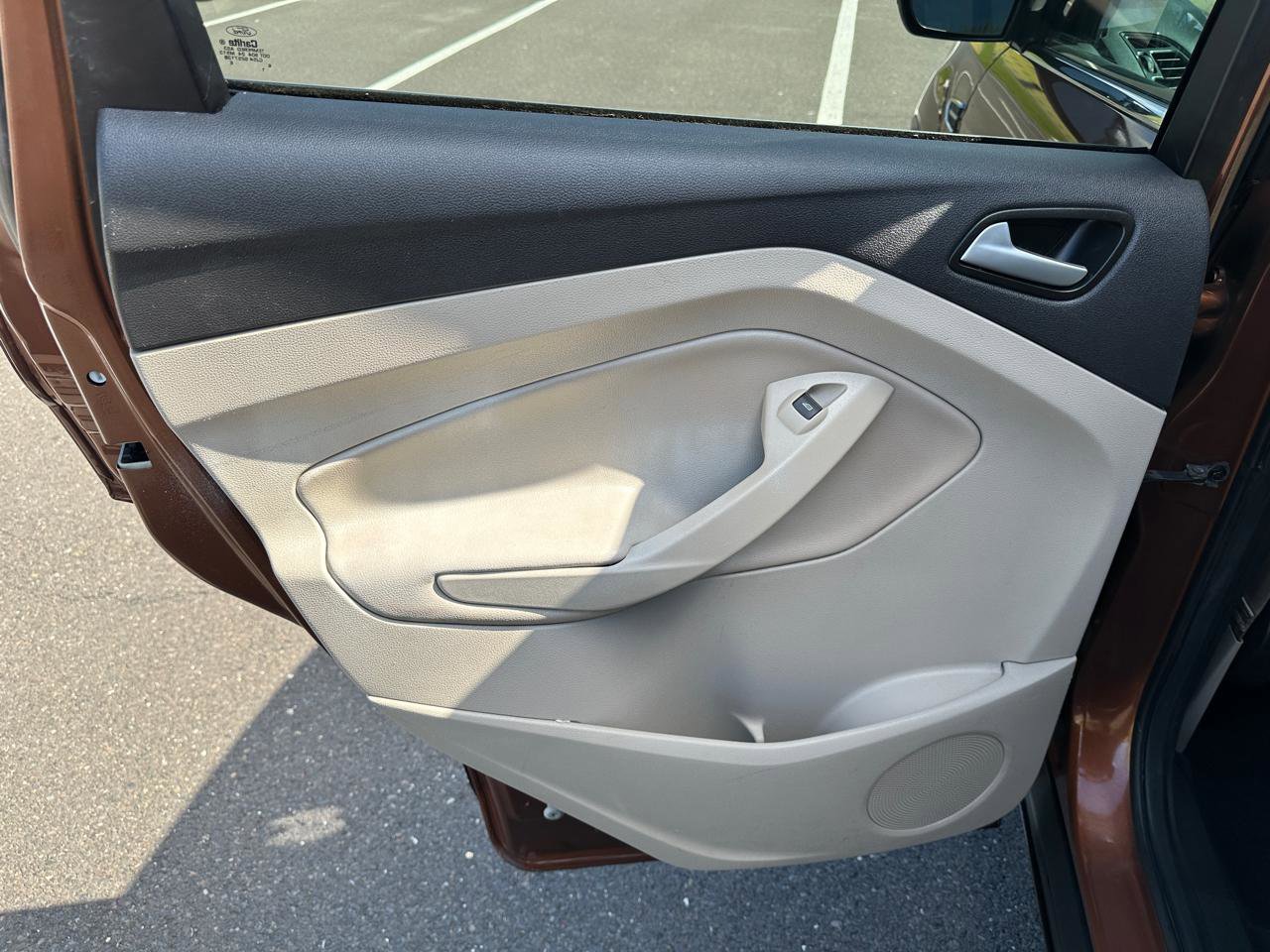 Used 2017 Ford Escape SE FWD image 14