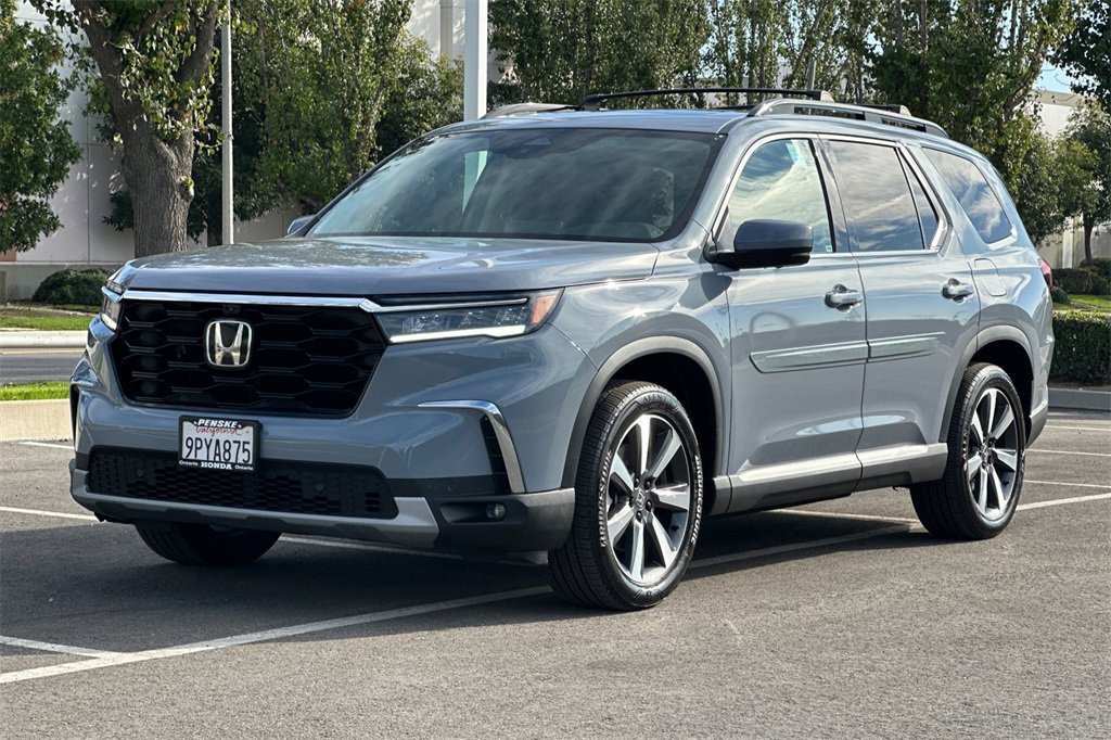 Certified 2025 Honda Pilot Elite image 8