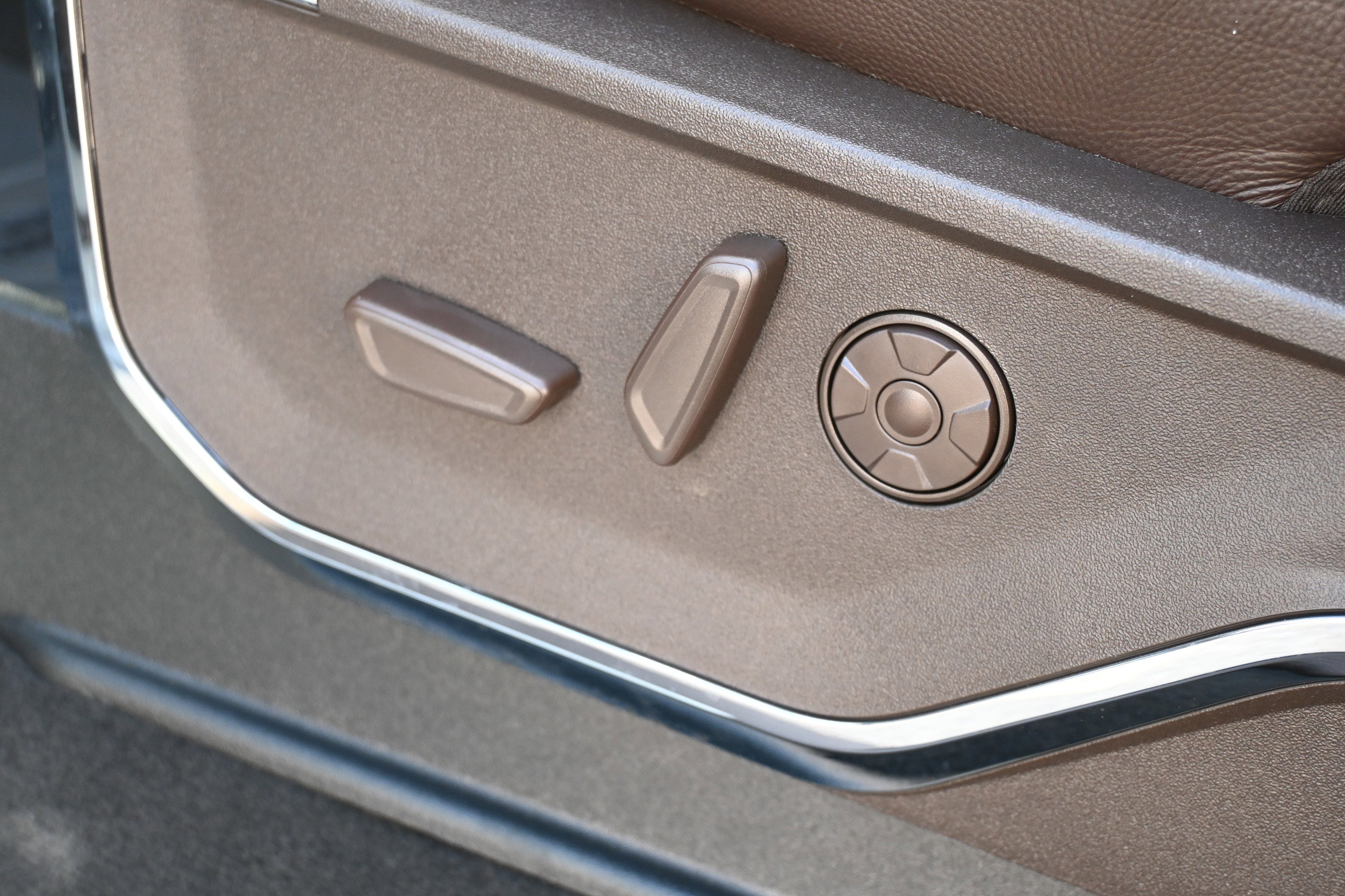 New 2026 Ford F250 King Ranch w/ Chrome Package image 35