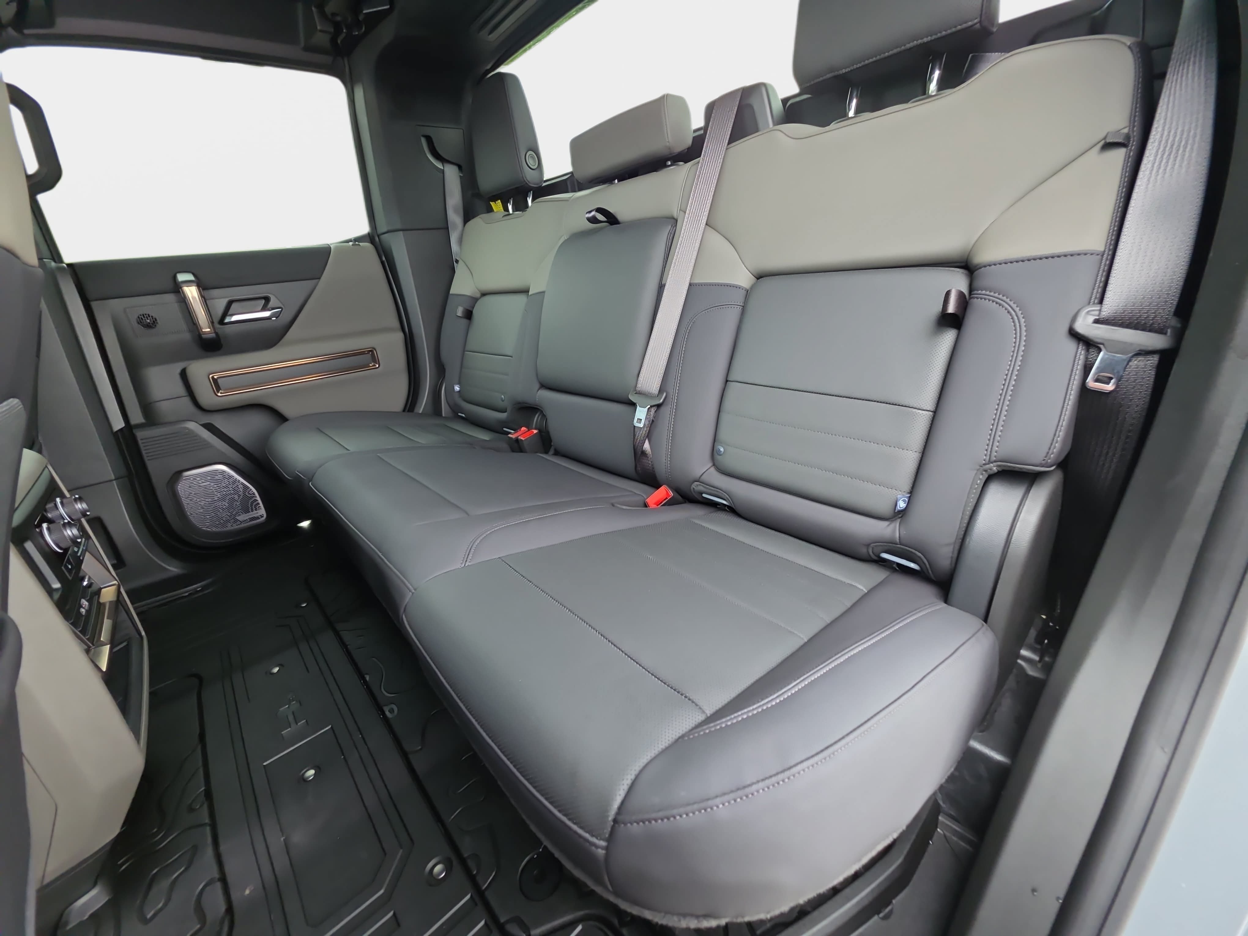 Used 2025 GMC Hummer EV 3X AWD/4WD image 15