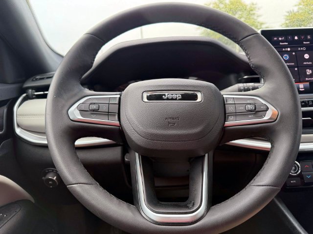 Certified 2025 Jeep Compass Limited AWD/4WD image 20