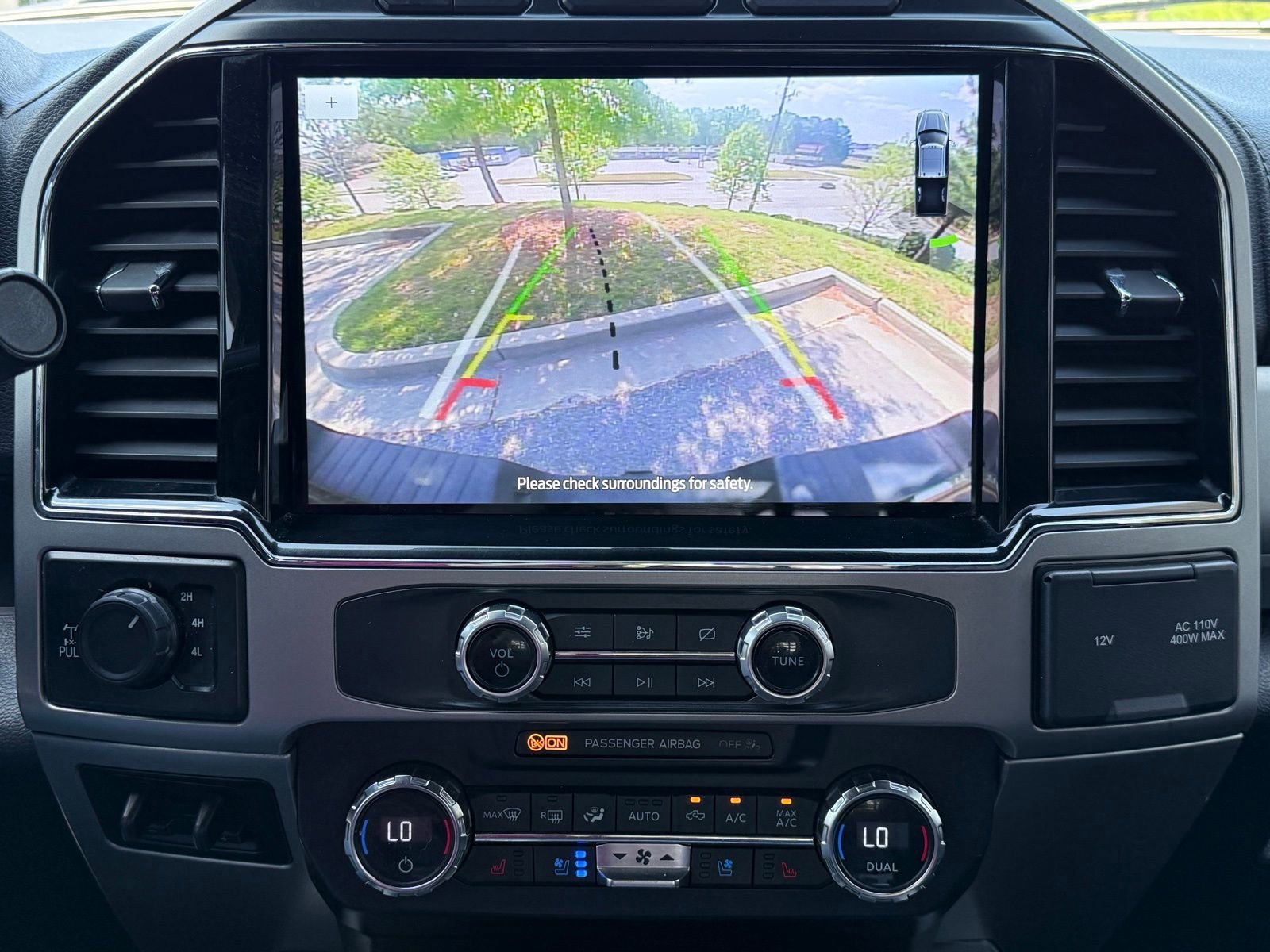 Used 2022 Ford F350 Lariat w/ Black Appearance Package AWD/4WD image 31