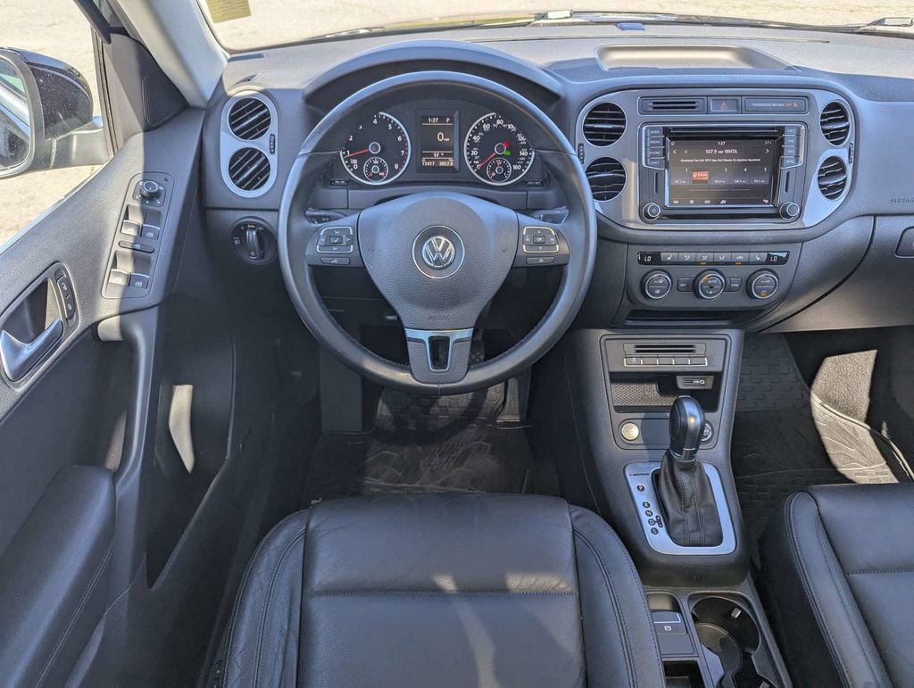 Used 2017 Volkswagen Tiguan SEL image 16