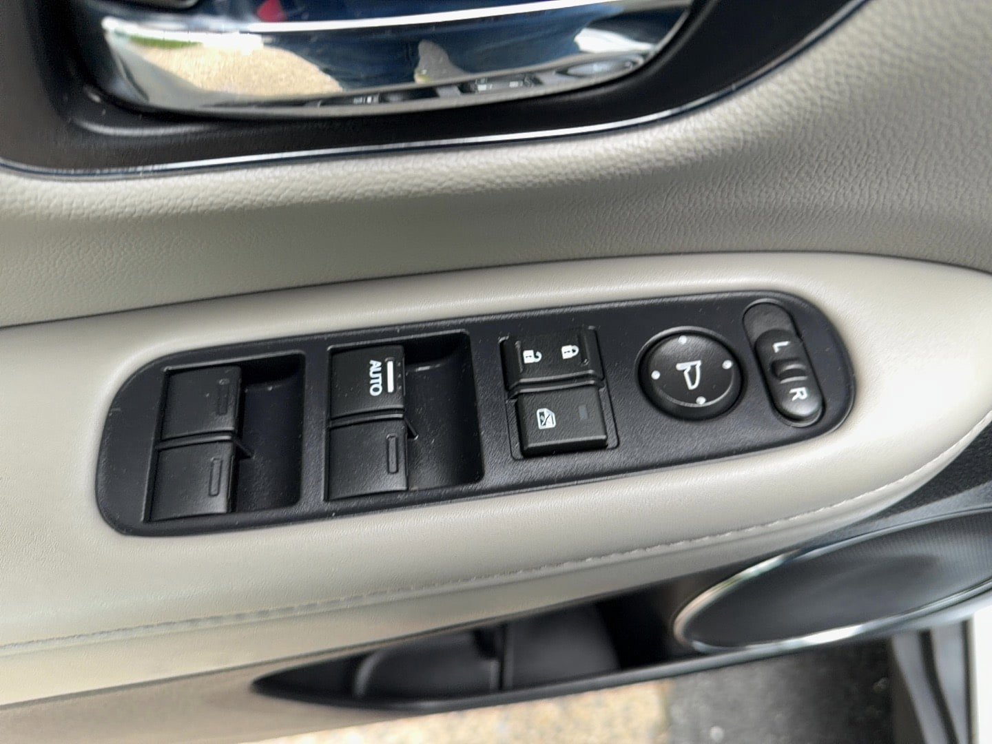 Used 2019 Honda HR-V EX-L image 15