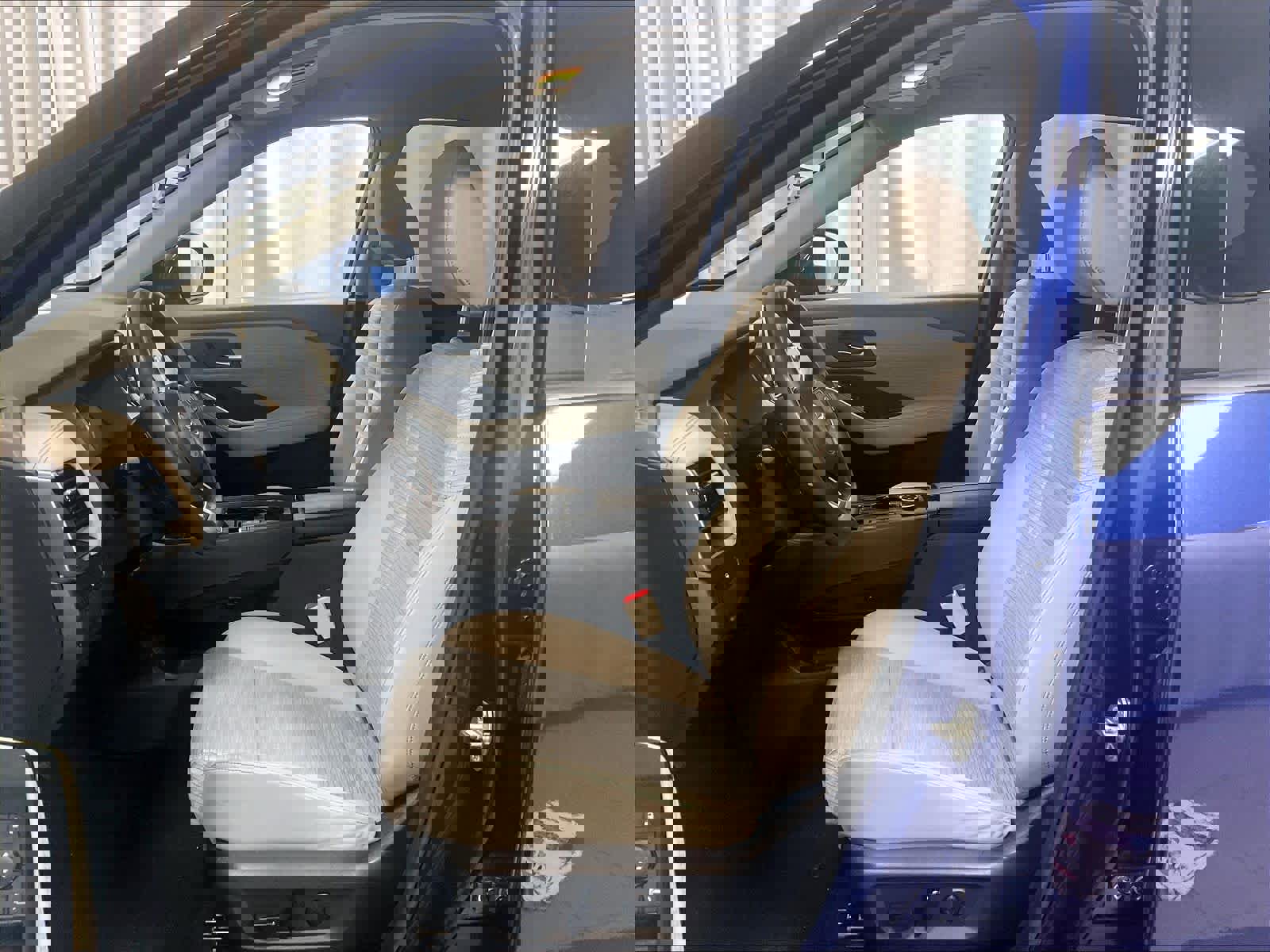 Used 2021 Nissan Rogue SV image 10