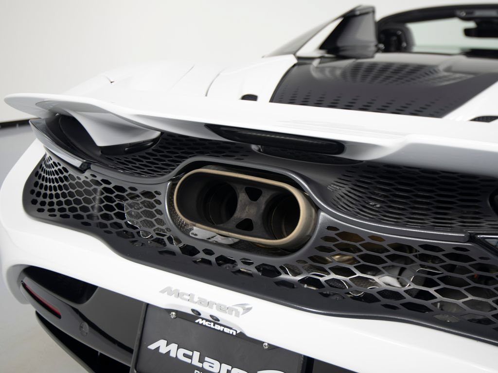 Used 2024 McLaren 750S Spider RWD image 50