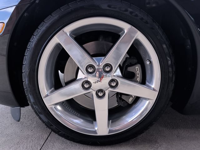 Used 2006 Chevrolet Corvette Convertible w/ Preferred Equipment Group RWD image 21