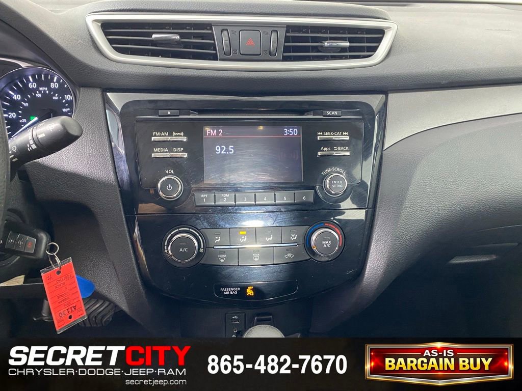 Used 2015 Nissan Rogue S image 20