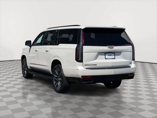 Used 2023 Cadillac Escalade ESV Sport w/ LPO, Illumination Package AWD/4WD image 5