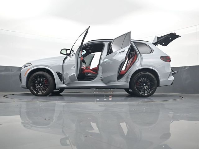 Used 2025 BMW X5 M Competition w/ Executive Package AWD/4WD image 34
