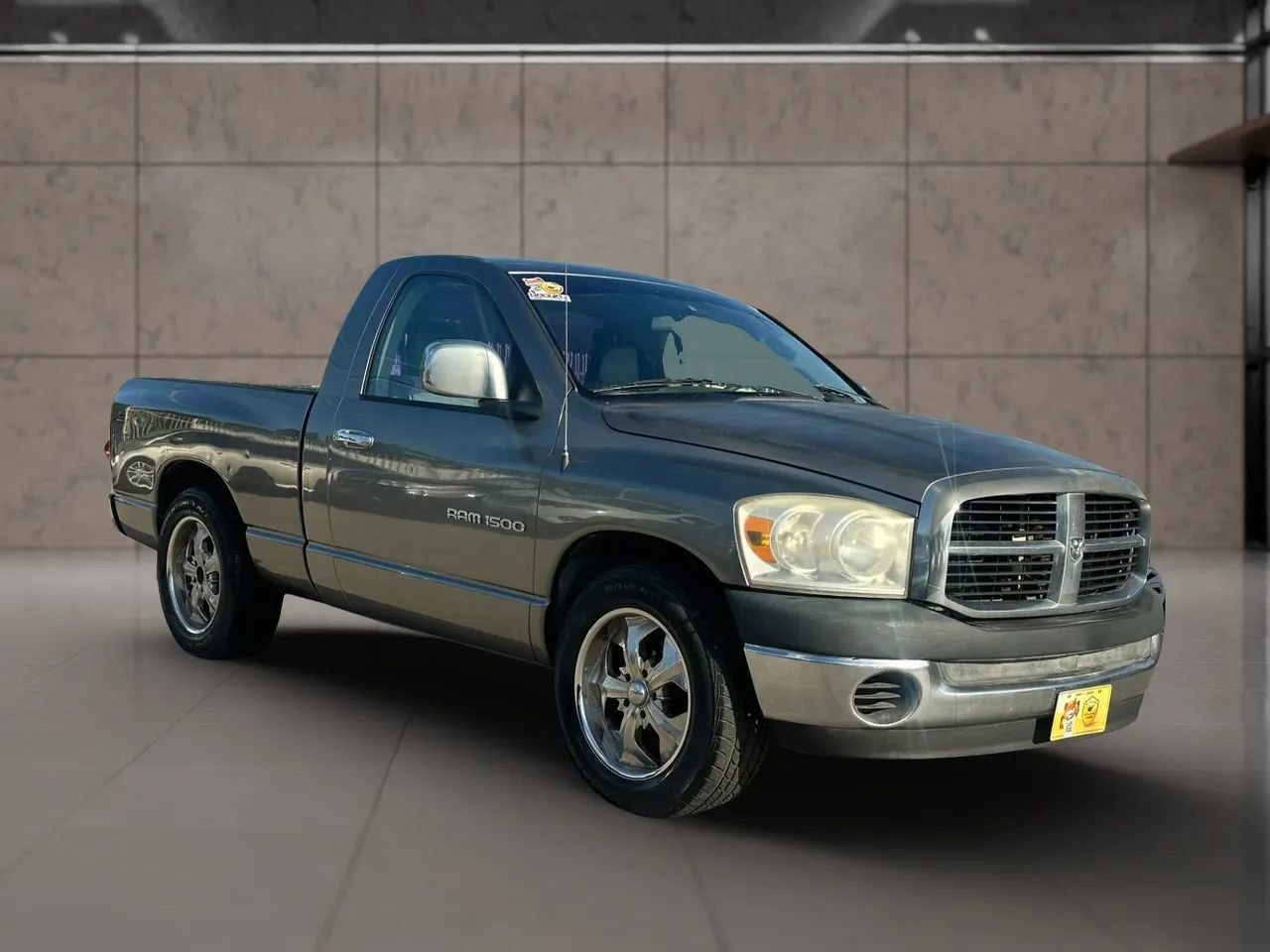 Used 2007 Dodge Ram 1500 Truck ST w/ SXT Group RWD image 2