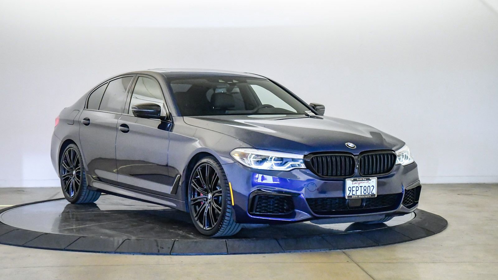 Used 2020 BMW M550i xDrive w/ Executive Package image 5