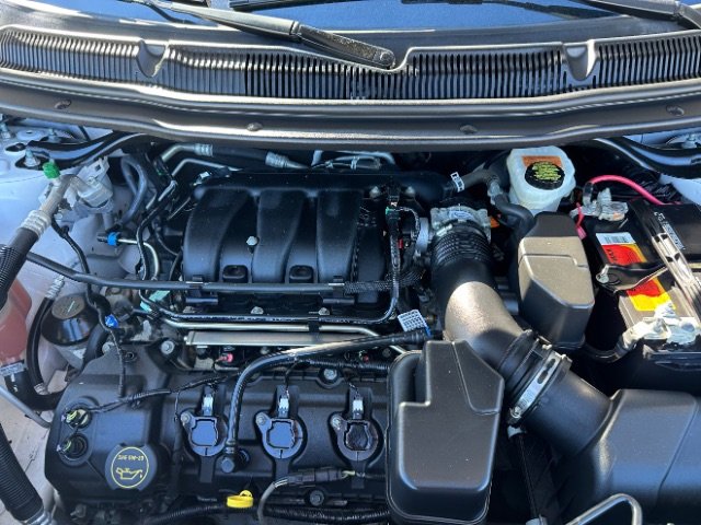 Used 2019 Ford Explorer XLT w/ Equipment Group 202A image 10