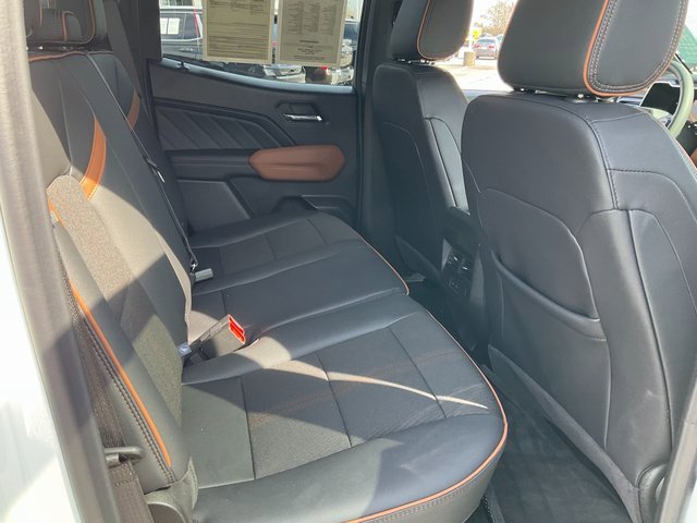 Used 2026 GMC Canyon AT4 image 17