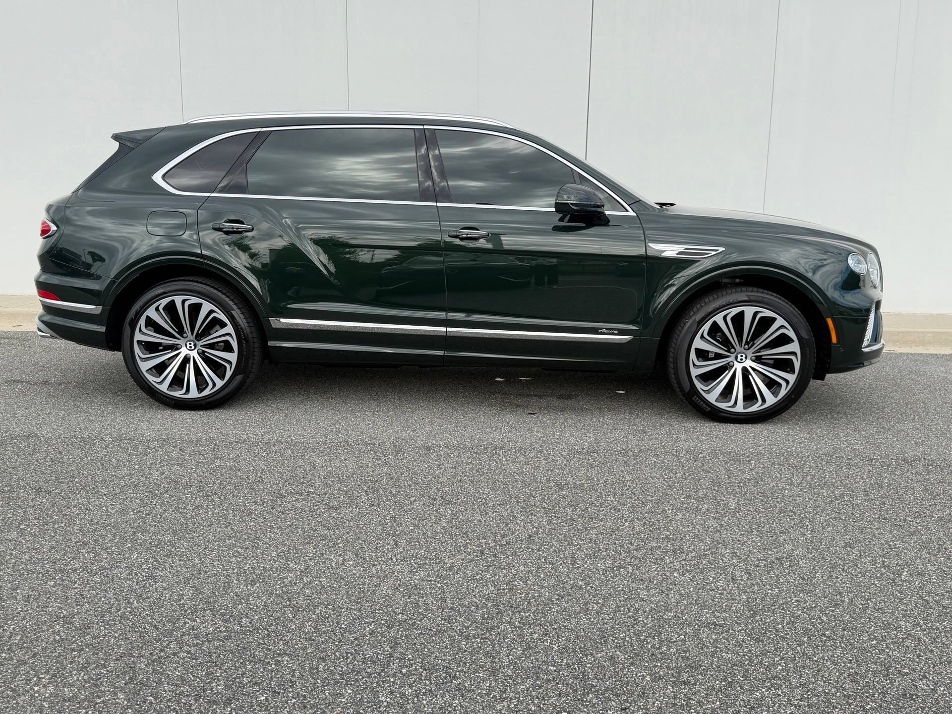 Certified 2024 Bentley Bentayga Extended Wheelbase AWD/4WD image 7