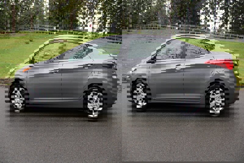 Used 2013 Hyundai Elantra GLS image 13