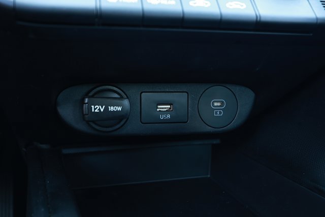 Used 2024 Hyundai Elantra SEL FWD image 17