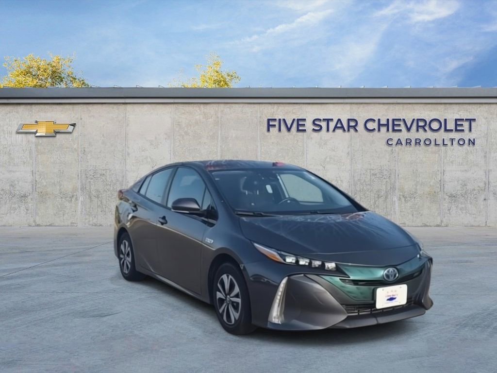 Used 2018 Toyota Prius Prime Plus image 2