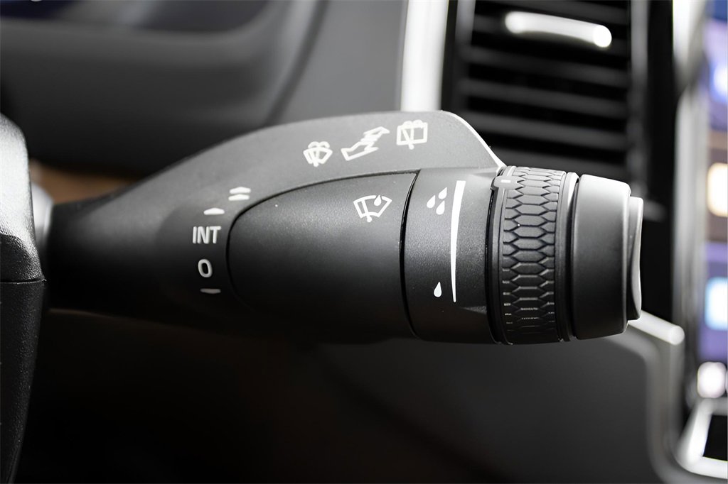 Certified 2025 Volvo XC90 T8 Plus w/ Protection Package Premier image 19