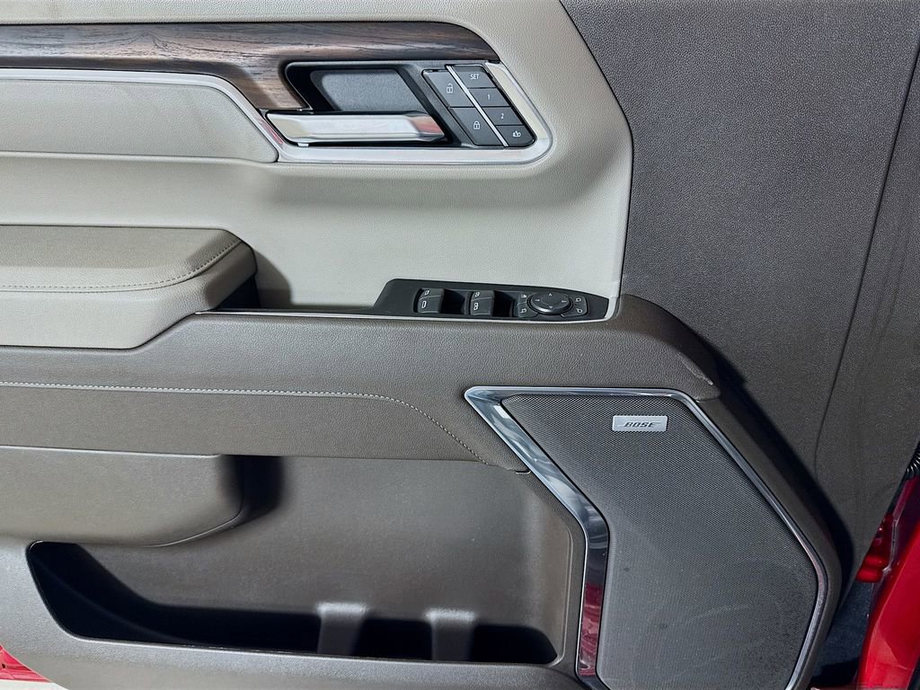 Certified 2026 GMC Sierra 1500 SLT image 16