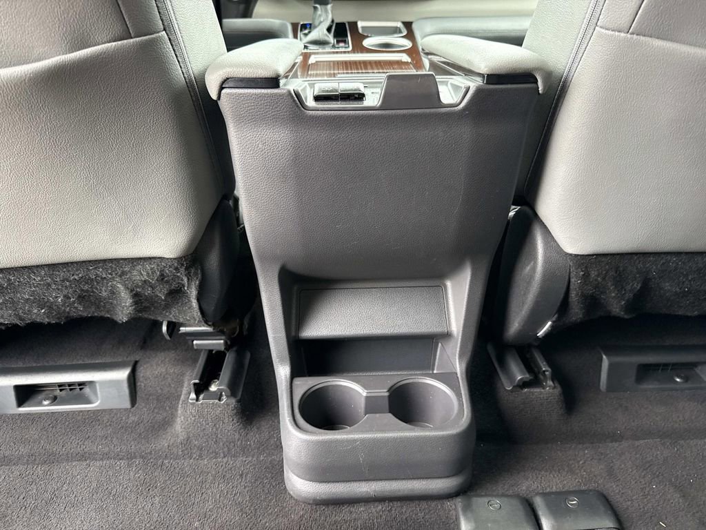 Used 2023 Toyota Sienna XLE image 17
