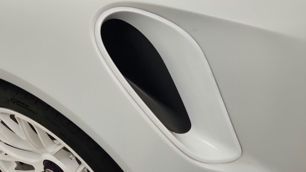 Used 2015 Porsche 911 Turbo S image 34