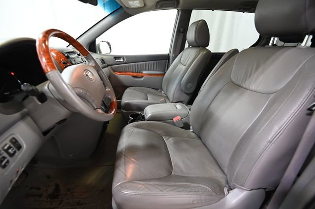 Used 2009 Toyota Sienna AWD image 10