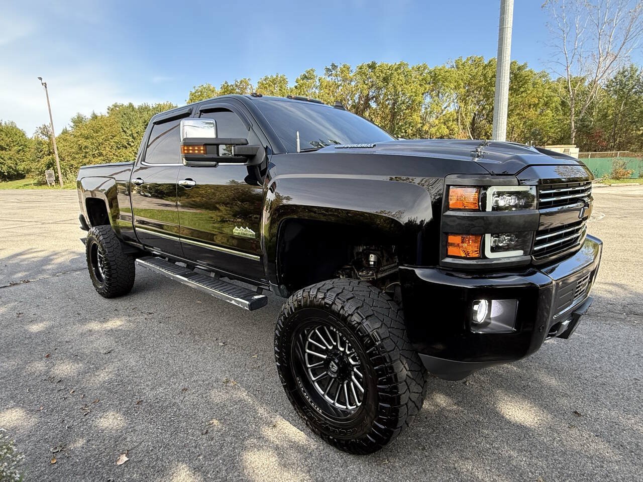 Used 2017 Chevrolet Silverado 2500 High Country w/ Duramax Plus Package AWD/4WD image 7