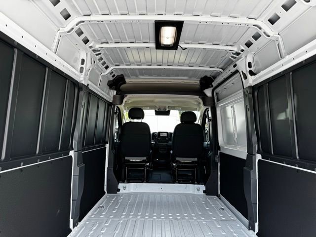 Used 2026 RAM ProMaster 2500 w/ Convenience Group FWD image 16