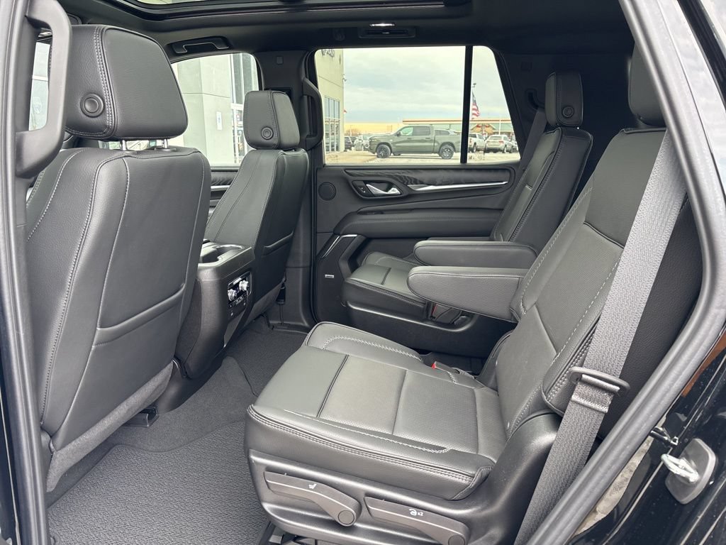 Used 2024 GMC Yukon Denali AWD/4WD image 19
