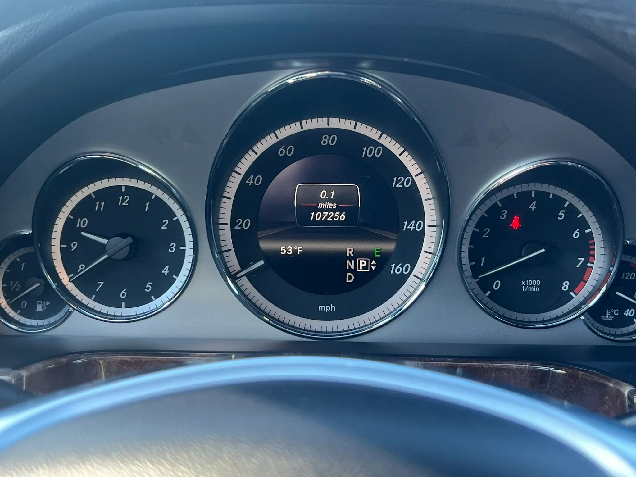 Used 2013 Mercedes-Benz E 550 4MATIC Sedan image 9