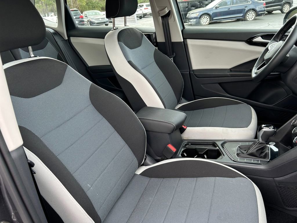 Certified 2025 Volkswagen Taos S image 26