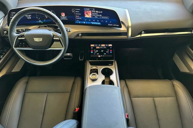 Certified 2026 Cadillac Vistiq Sport AWD/4WD image 13