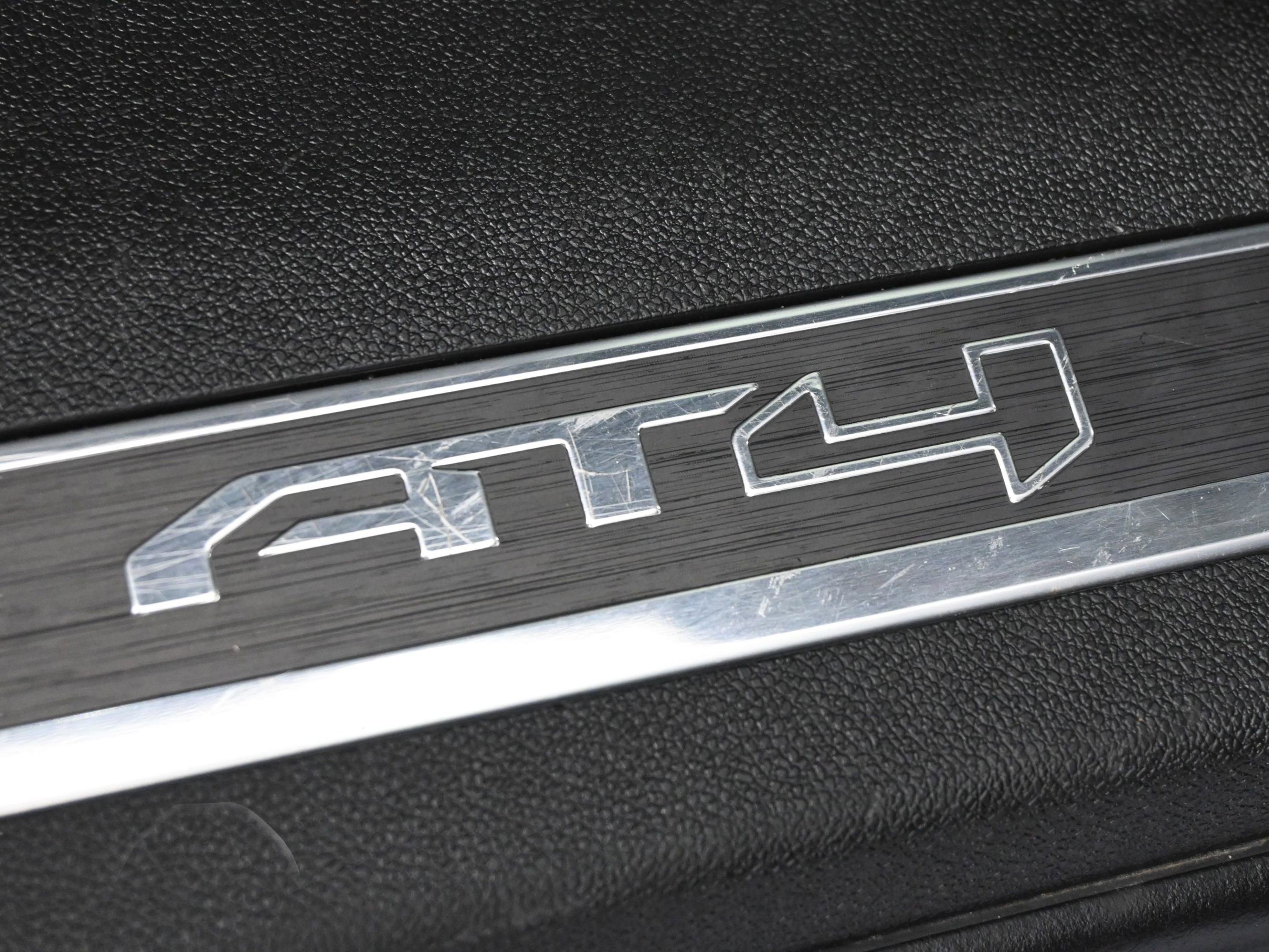 Used 2022 GMC Yukon XL AT4 image 36