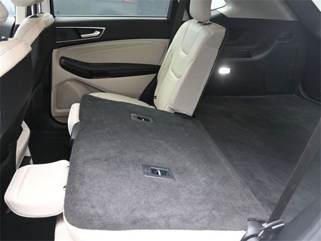 Used 2021 Ford Edge Titanium image 22