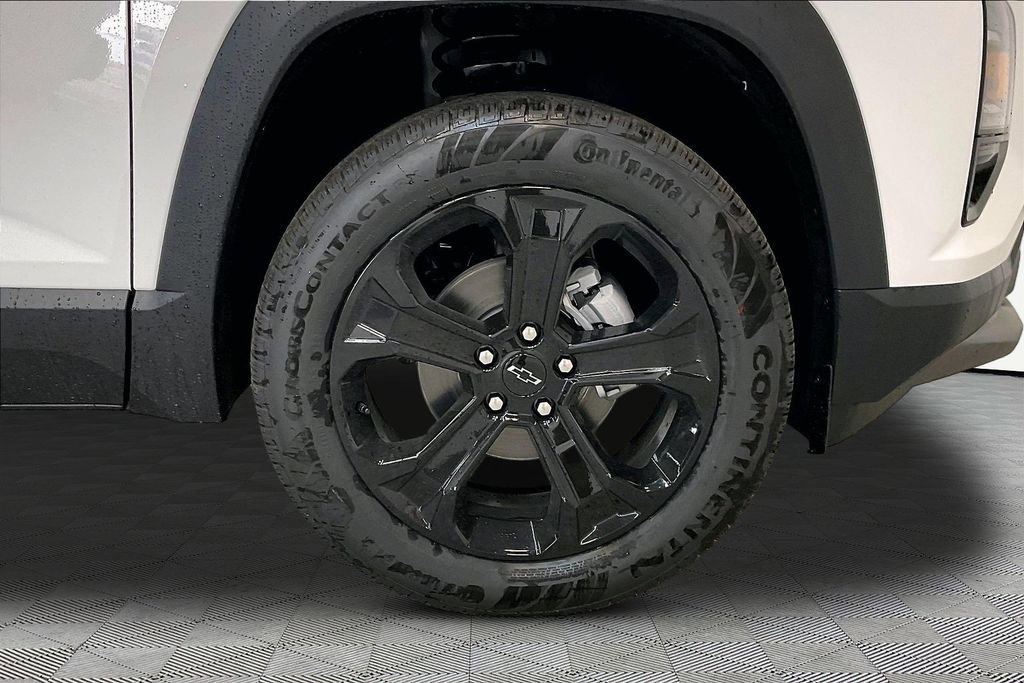 New 2026 Chevrolet Equinox LT w/ Midnight Edition FWD image 15