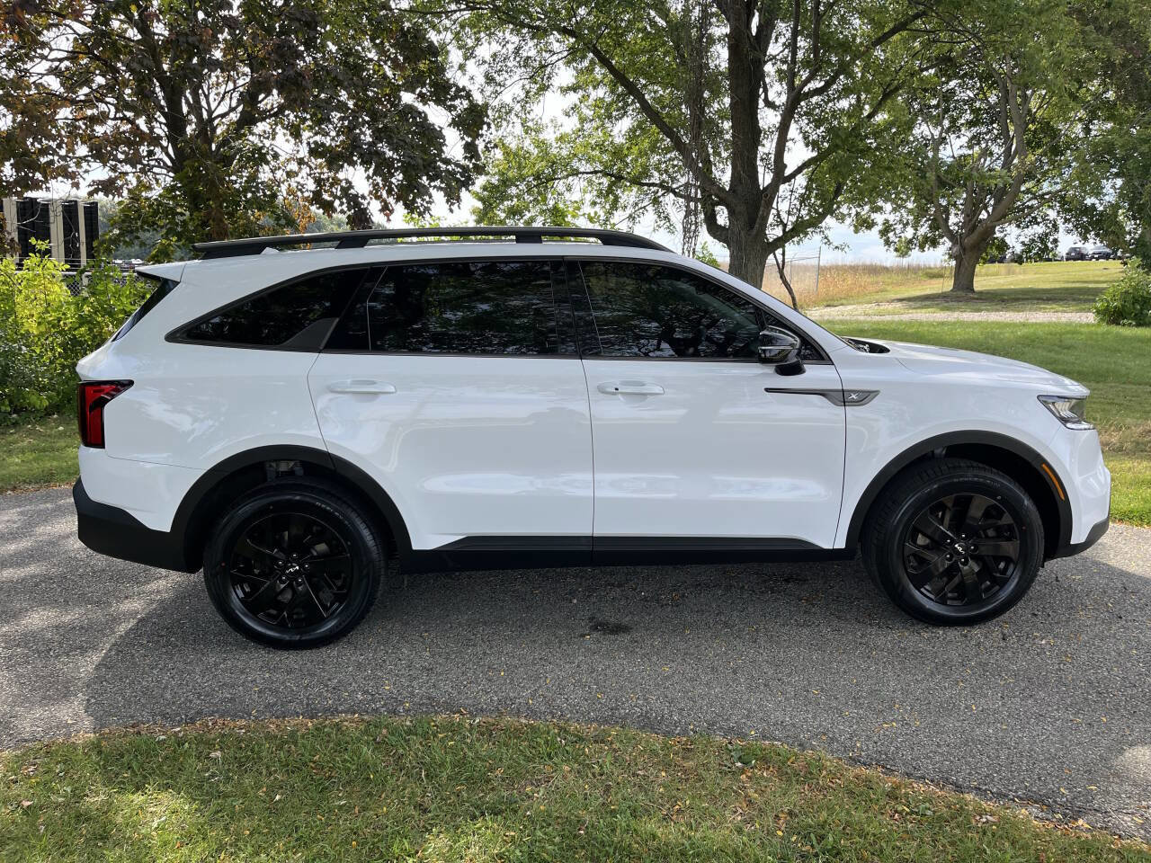 Used 2022 Kia Sorento S w/ Panoramic Sunroof Package image 6