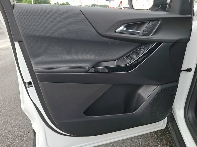 Used 2026 Chevrolet Equinox LT FWD image 12