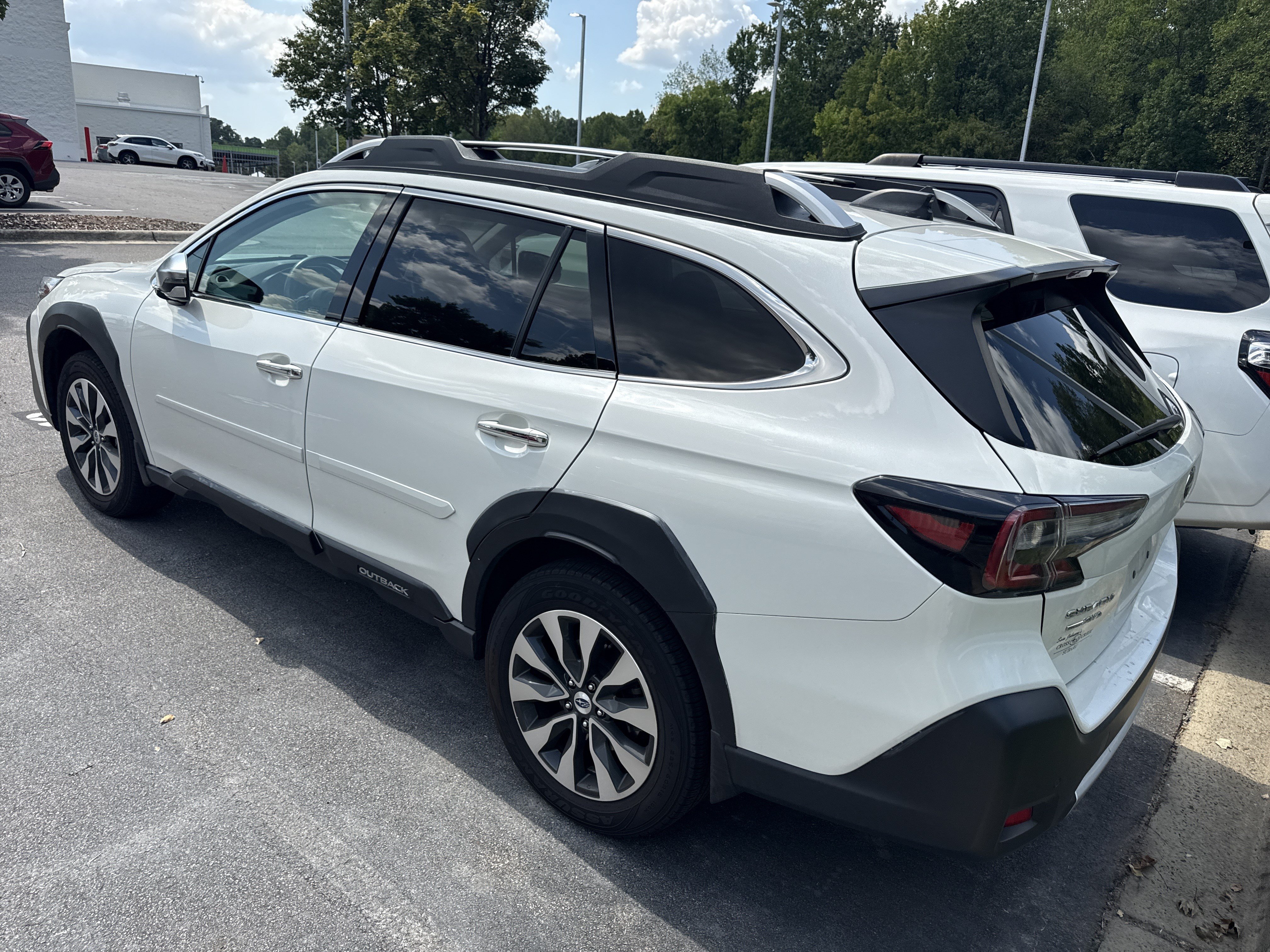 Used 2023 Subaru Outback Touring XT AWD/4WD image 10