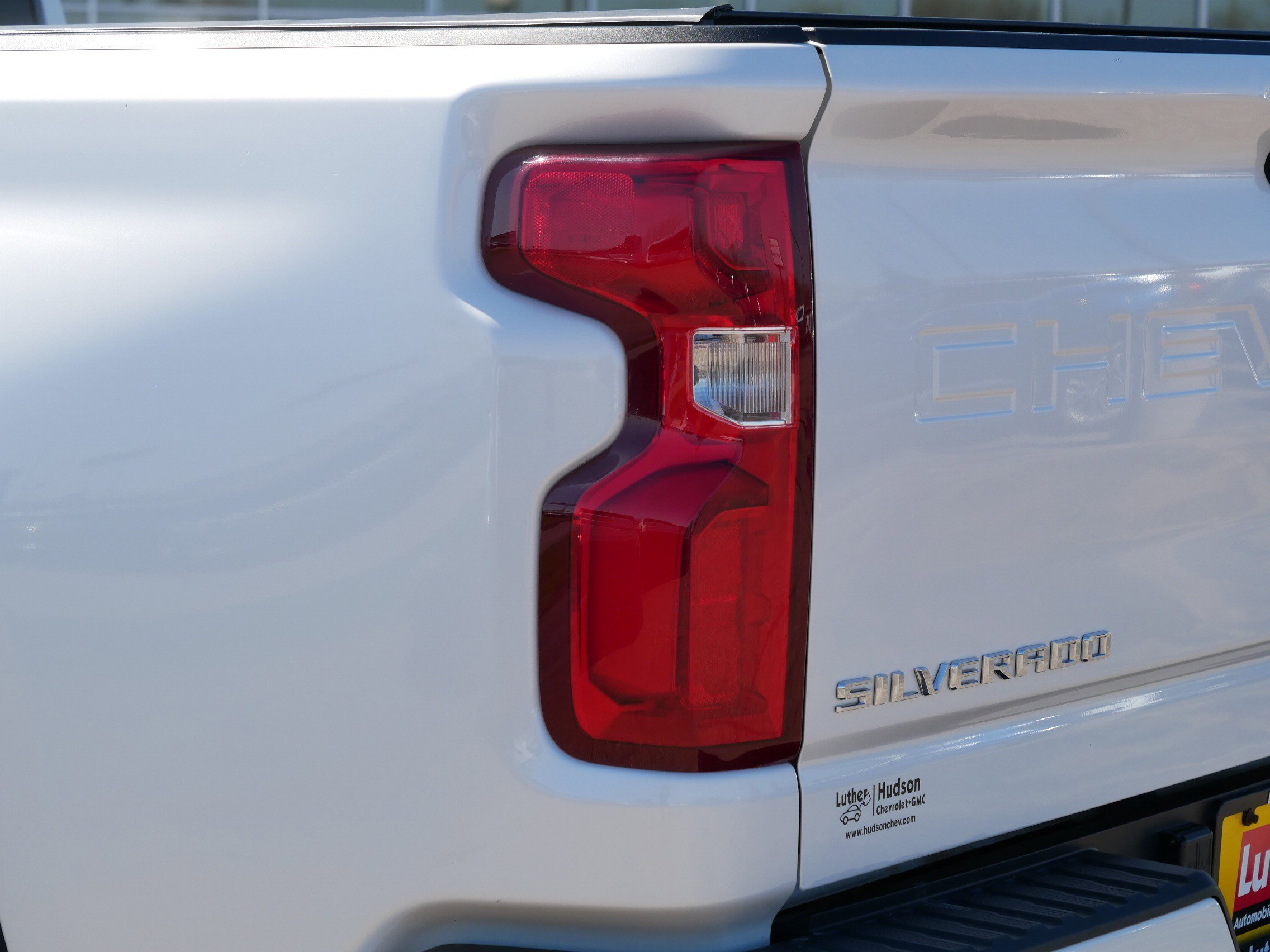 Used 2024 Chevrolet Silverado 2500 High Country w/ Technology Package AWD/4WD image 17