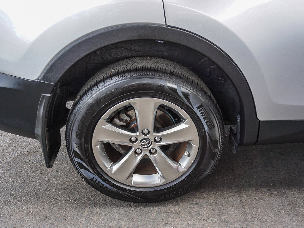 Used 2015 Toyota RAV4 XLE w/ Outdoor Package FWD image 9