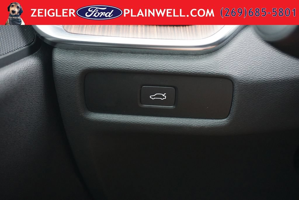 Used 2024 Volvo V60 B5 Cross Country Plus AWD/4WD image 31