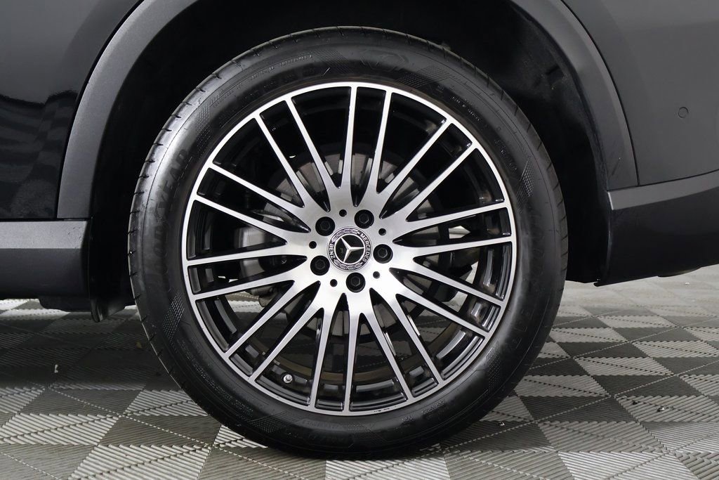 Certified 2025 Mercedes-Benz GLC 300 image 15