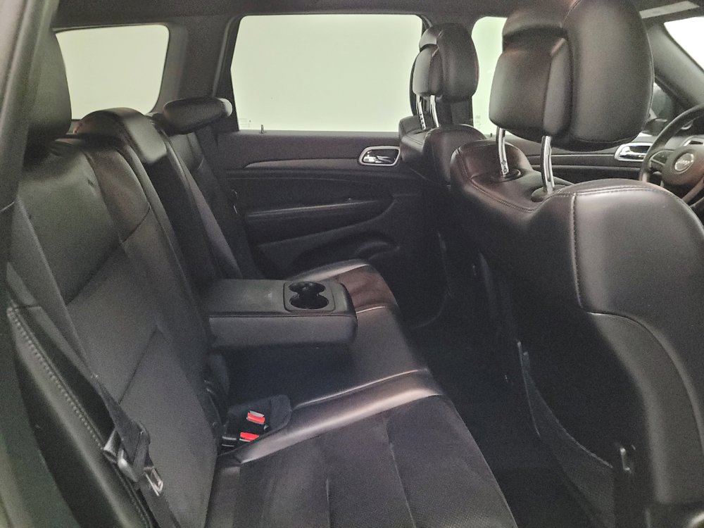 Used 2018 Jeep Grand Cherokee Altitude AWD/4WD image 19