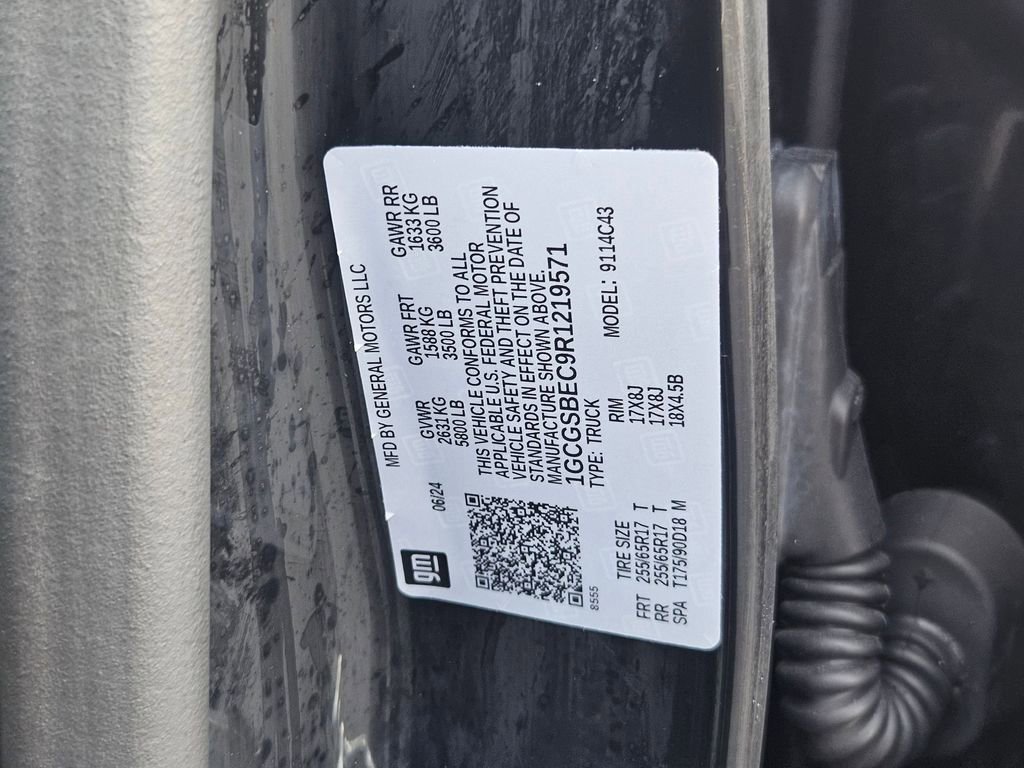 Certified 2024 Chevrolet Colorado W/T image 37