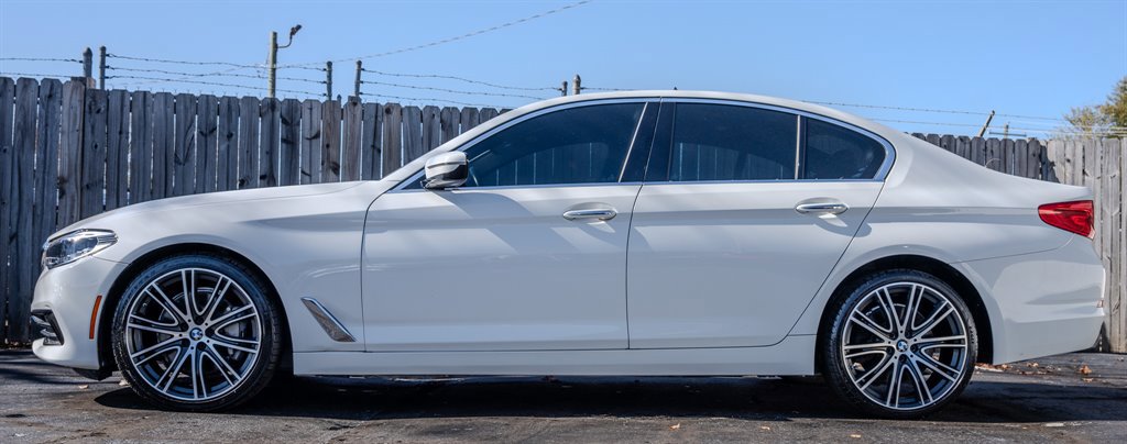 Used 2017 BMW 540i image 2
